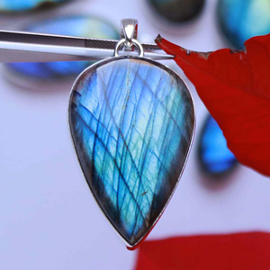 Brazalete de labradorita azul en forma de pera, colgante moderno, candelabro de luz, brazalete del zodiaco de plata esterlina, cambio de Color Natural - Product Image 5