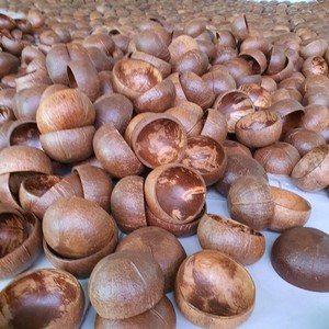 Cuencos de cáscara de coco hechos a mano de Vietnam - Product Image 1