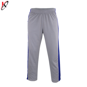 Ensemble d'uniformes de basketball personnalisés, respirants, à séchage rapide et durables pour adultes, avec options grandes tailles, incluant maillots et shorts de sport - Product Image 4