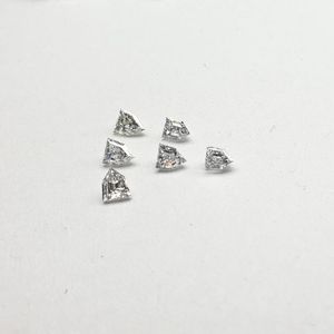 Diamant de laboratoire cultivé en laboratoire, 0,90 à 0,99 carat, pureté VS, poli blanc, taille fantaisie en forme de bouclier, couleur E, très bonne taille, synthétique, non monté - Product Image 1