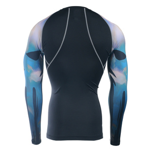 Vente en gros de rashguards MMA personnalisables sublimés, impression numérique, 85% polyester, 15% élasthanne, séchage rapide, respirant, manches longues, adultes - Product Image 4