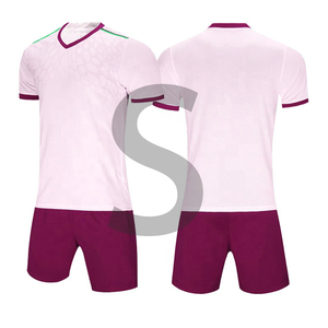 Venta al por mayor de camisetas de fútbol de diseño personalizado de calidad Kits de uniformes para hombres Ropa de fútbol para niños Servicio OEM Técnica de impresión - Product Image 6