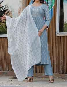 Ensemble Kurti avec palazzo et dupatta, broderie lourde faite à la main, prix de gros du meilleur fabricant, collection royale - Product Image 3