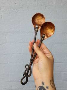 Cuchara de boda con mango final de diseño grabado con pulido de espejo brillante de la India, perfecta para utensilios de cocina, vajilla, juego de cucharas de Hotel - Product Image 5