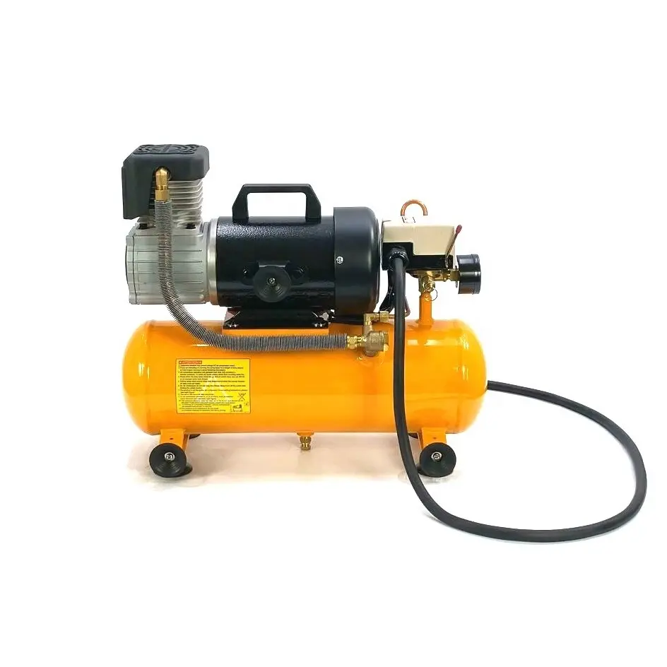 12V High Efficiency Weatherproof Long Duty Cycle DC Oil Free Professional Construction Air CompressorとPump 8リットルタンク