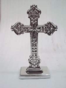 Crucifijo de Cruz colgante de metal dorado para decoración del hogar - Product Image 6