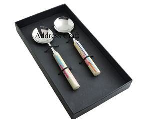 ชุดเซิร์ฟสลัดโลหะสีเงินพร้อมที่จับเรซินสีสันสดใสสำหรับเครื่องใช้บนโต๊ะในงานแต่งงานช้อนและส้อม - Product Image 1