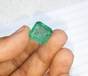 Émeraude octogonale coupée en vrac, pierre précieuse pour taille de bijoux de créateur - Product Image 1