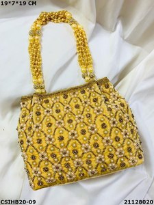 Sac Potli en velours perlé fait main de luxe Craftstages International avec poignée dorée |   Fête de mariage ethnique en soirée - Product Image 5