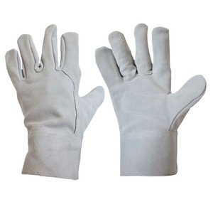 Guantes de cuero de vaca superior personalizables de Pakistán Protección contra incendios Resistente al desgaste para uso diario en exteriores Trabajo de conducción - Product Image 1