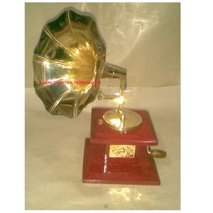 Gramphone decorativo a la venta - Product Image 1