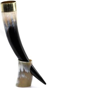 Material de cuerno de jarra de cerveza medieval de estilo vikingo clásico con patrón de empuñadura y soporte para fiestas, viajes, restaurante, uso - Product Image 1