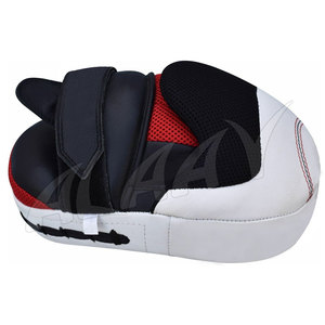 Focus Pad Mitt La mejor forma curva hecha de cuero genuino o cuero artificial Enfoque personalizado Nuevo diseño Focus PadsPads - Product Image 2