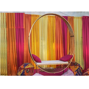 Asiento Redondo Decorativo para Novia con Diseño Único de Mehndi, Decoración para Ceremonia Haldi, Asiento para Novia, Escenario de Mehndi, Asiento Nupcial - Product Image 1