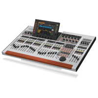 Console de mixage numérique stéréo complète Wing 48 canaux, 28 bus, avec surface de contrôle à 24 faders et écran tactile de 10 pouces