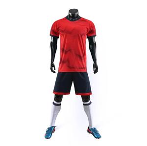 Tenue de football personnalisée pour hommes de haute qualité à prix abordable, ensemble d'équipe avec impression par transfert thermique, 100 % polyester, séchage rapide - Product Image 1