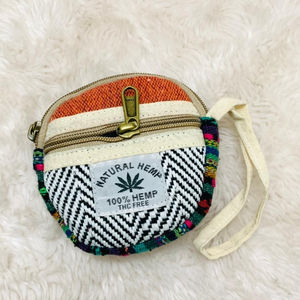 Pochettes rondes en chanvre pour sacs de soirée Accessoire élégant et écologique - Product Image 1