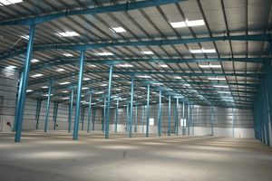 Rouleaux en aluminium de style industriel pour l'isolation des murs des entrepôts de toiture. - Product Image 4