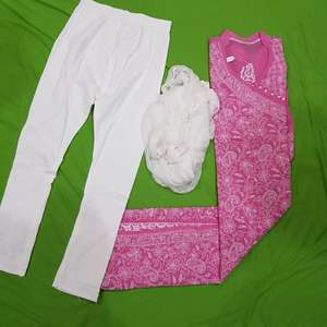 Nuevo diseño elegante pantalón Kurti largo y gasa Dupatta Chikankari cuello lateral estilo perla botón y Bordado de hilo delicado - Product Image 1