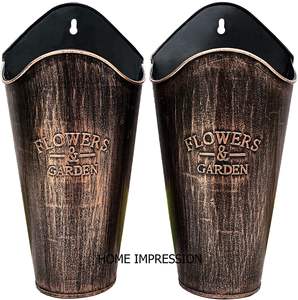 Jardinières suspendues de couleur enduite de poudre blanche grandes jardinières décoratives extérieures pour accessoires de décoration de jardin à vendre - Product Image 2