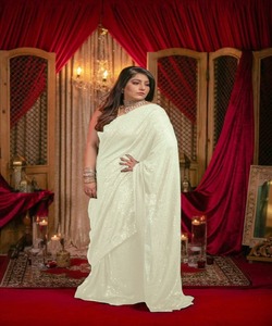 Nouveau attrayant Look riche fête porter lourd broderie Net Saree avec chemisier pièce femmes indiennes porter bas prix en gros Surat ApparelGarment - Product Image 6