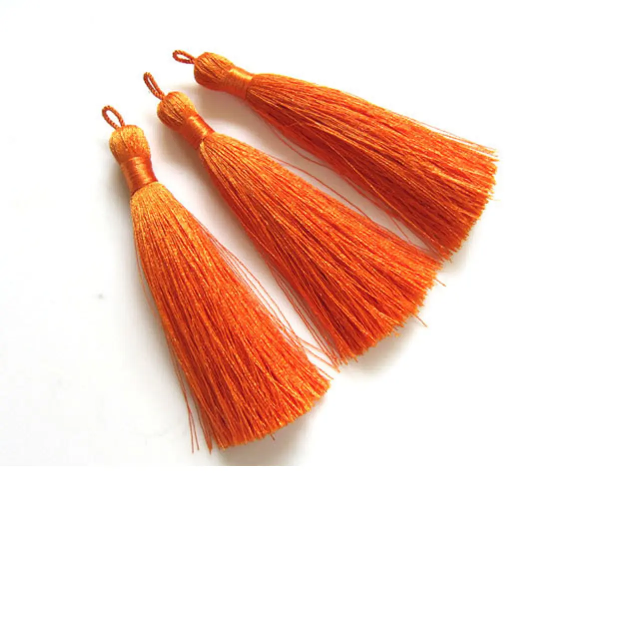Maßge schneiderte orange farbene Quasten in Baumwolle und Rayon in Sonder größen erhältlich