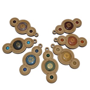 Juego de discos de siete chakras en línea, juego de colgantes de madera, juego de discos de siete chakras en venta - Product Image 1