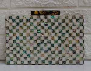 Bolso de mano de perlas madre para mujer, Cartera de mano a la moda, al mejor precio de la India - Product Image 2