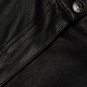 Pantalon en cuir extensible personnalisé pour femmes OEM Pantalon en PU confortable et à la mode de haute qualité à coupe ajustée pour une tenue décontractée élégante - Product Image 6