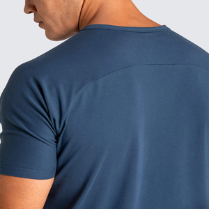 Camiseta OEM personalizada al por mayor, camiseta de manga corta para hombre, de algodón puro/poliéster y tela cómoda. - Product Image 2