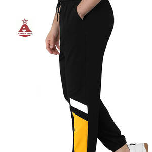 Pantalones de chándal con logotipo bordado para hombre, prenda deportiva masculina con bordado de SizeCustom, en color negro lavado, 100% algodón, resistente al sudor - Product Image 1