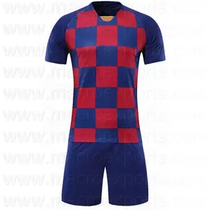 Benutzerdefinierte Männer Fußball Uniform Sublimation Gestreiften Fußball Uniformen Sublimiert Shirts und shorts