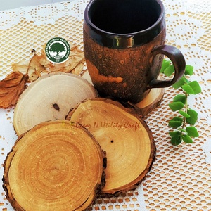 Décoration de fête de mariage, ensemble de 6 sous-verres en bois rustiques écologiques, design écorce, accessoires de table - Product Image 1