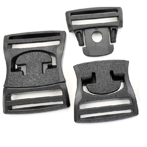 Fabrication de boucles latérales en plastique conçues avec logo personnalisé - Product Image 1