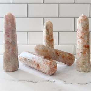 Tour d'agate de qualité supérieure Chakra pierre de soleil cristal obélisque poli artisanat en pierre semi-précieuse pour la décoration de la maison Feng Shui - Product Image 3