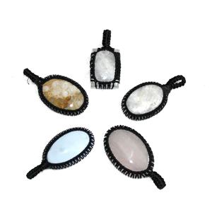 Colgante de cabujón de piedras preciosas surtidas naturales de estilo bohemio al por mayor con cordón de macramé para budismo - Product Image 6