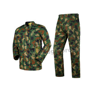 Uniformes de alta calidad en tela de algodón Uniformes cómodos de camuflaje hechos en Pakistán - Product Image 2