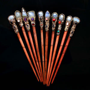 Cuentas de arcilla multicolor para el pelo, palo de cristal con piedra lunar, lapislázuli, varita de piedra, accesorios para el cabello - Product Image 1