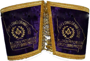 Vente en gros de gantelets de manchette brodés d'arche royale maçonnique décorée de perles et d'insignes à coudre - Product Image 4