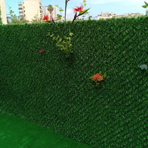 Venta caliente fabricante de paneles de valla de césped artificial europeo para paredes al aire libre y usos de privacidad hecho material ignífugo - Product Image 2