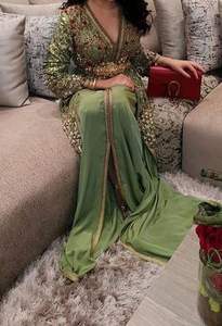 Superbe robe Khaftan marocaine à broderie lourde Belle couleur Élégant Design traditionnel Parfait pour la fête de mariage - Product Image 2