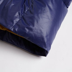 Chaqueta acolchada de invierno para hombre con chaqueta Bomber larga con capucha de corte regular Chaqueta media Poliéster ligero Material de plumón de negocios suave - Product Image 4