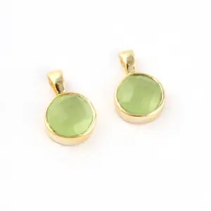 Factory directly sales faceted lite green chalcedony round shape single loop pendant brass gold plated jewelry connectors charms