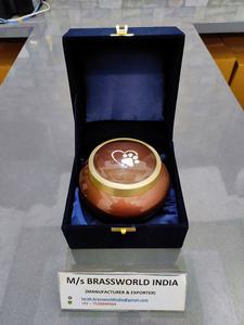 hand painted <b>dog</b> in heart odyssey pet cremation <b>urn</b> funeral supplies Brassworld India - Product Image 3
