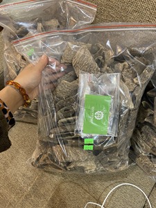 Best Wholesale Price Vietnam High Quality Natural <b>Agarwood</b> Home Fragrance Organic <b>Agarwood</b> Selling - Product Image 3