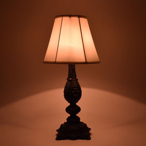 Lampe de table moderne de haute qualité en métal vintage avec finition à la mode de luxe meilleur prix décor à la maison - Product Image 2