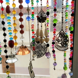Décoration de fenêtre suspendue en verre artisanale de style T, avec franges personnalisées, fournisseur en gros - Product Image 4