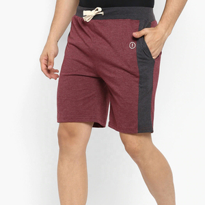 Shorts de sport de fitness à rayures pour hommes, vêtements de joggeur à séchage rapide avec poches - Product Image 1