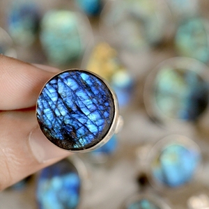 หินลาบราดอไรต์ธรรมชาติ Druzy เงินซ้อนแหวนคริสตัลหินธรรมชาติราคาขายส่งเครื่องประดับอัญมณีขายส่ง - Product Image 1