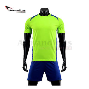 Nuevo conjunto de uniforme de fútbol de manga corta Unisex personalizado, corte automático, sublimación, Impresión de uniforme de fútbol - Product Image 6